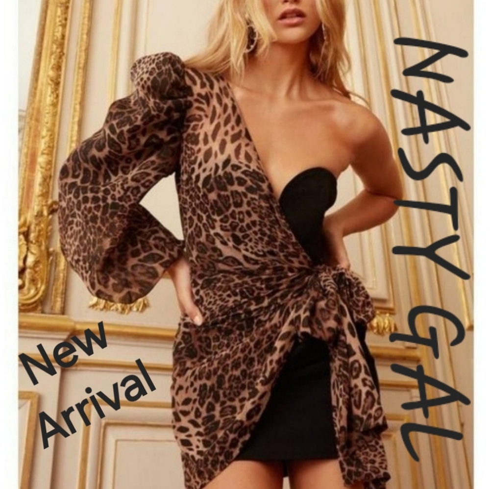 NASTY GAL Leopard One Shoulder Wrap Mini Dress. NWT Size 4
